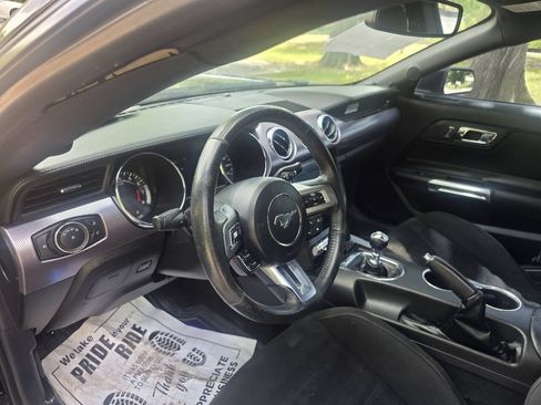 Used 2015 Ford Mustang GT RWD image 19