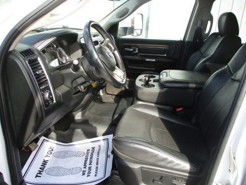 Used 2018 RAM 2500 Laramie w/ Convenience Group AWD/4WD image 11