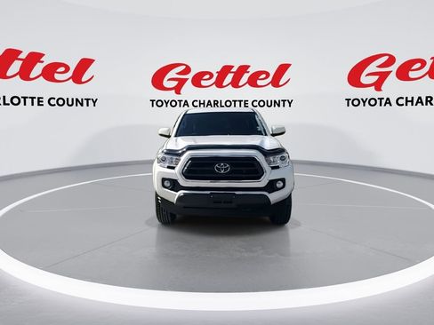 Certified 2022 Toyota Tacoma TRD Off-Road image 3