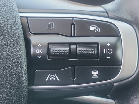 Used 2025 Kia Sportage SX FWD image 9