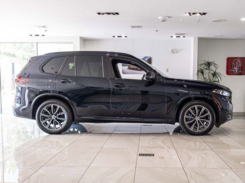 Used 2024 BMW X5 xDrive40i AWD/4WD image 9