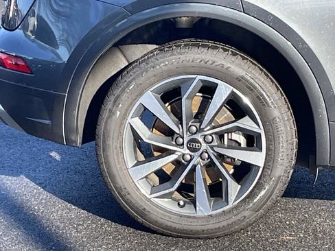 Certified 2024 Audi Q5 2.0T Premium Plus image 9