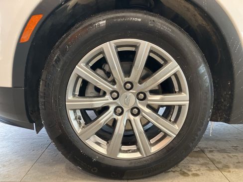 Used 2021 Cadillac XT4 Premium Luxury image 9