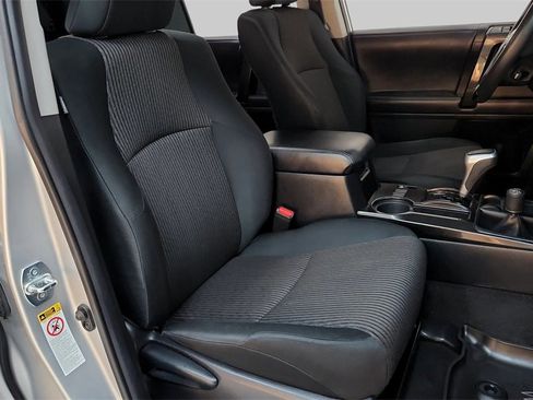 Used 2018 Toyota 4Runner TRD Off-Road image 37