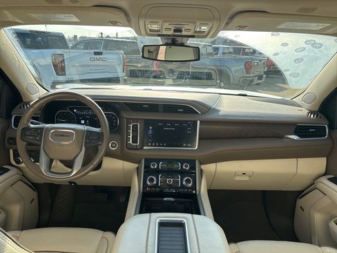 Used 2021 GMC Yukon Denali image 7