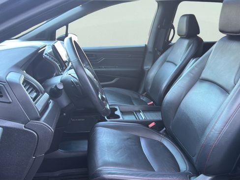 Used 2023 Honda Odyssey Sport image 11