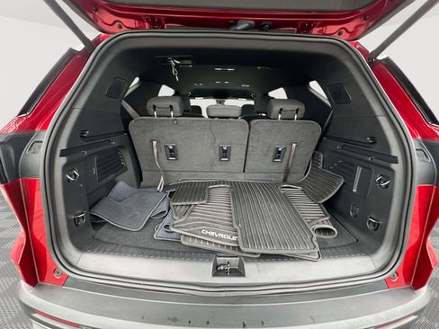 Certified 2025 Chevrolet Traverse LT w/ Driver Confidence Package image 36
