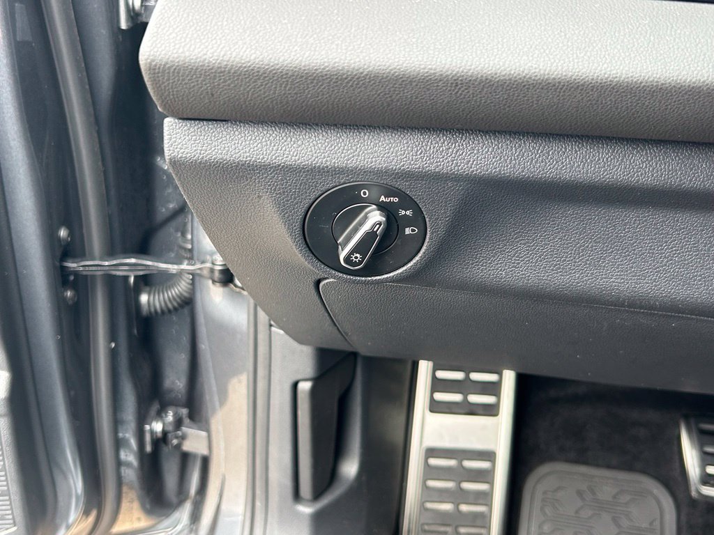 Used 2026 Volkswagen Jetta SE FWD image 26