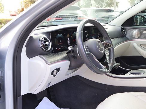 Used 2021 Mercedes-Benz E 350 Sedan w/ Premium Package image 28