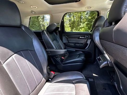 Used 2017 GMC Acadia Limited SLT AWD/4WD image 19