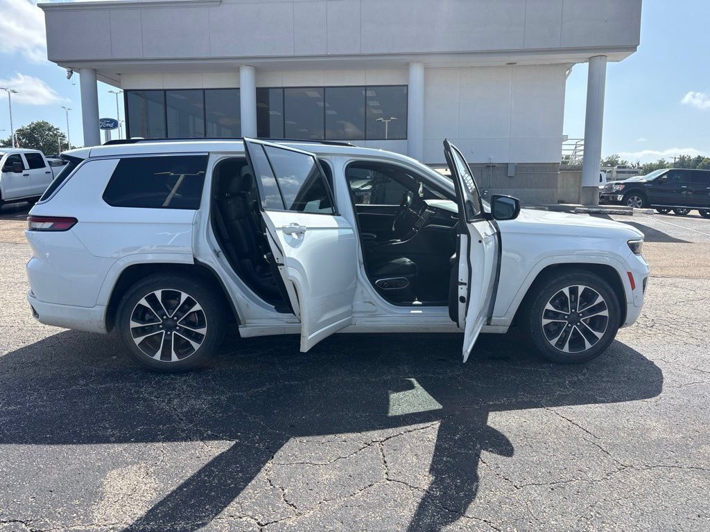 Used 2022 Jeep Grand Cherokee L Overland w/ Luxury Tech Group IV AWD/4WD image 8