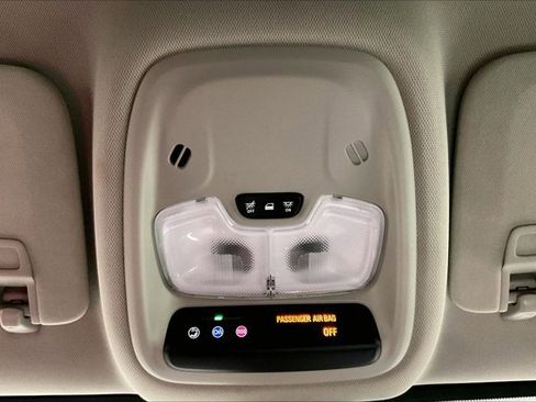 Used 2025 Buick Encore GX Preferred image 35