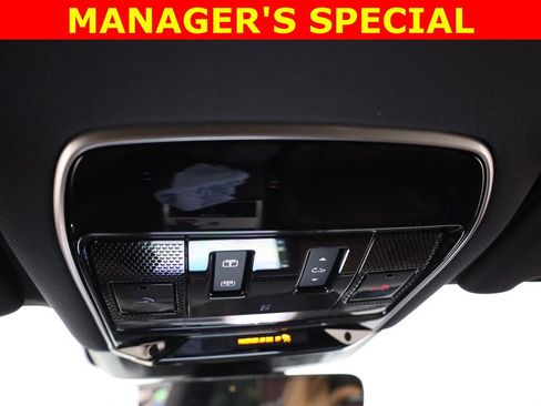 Used 2025 Land Rover Range Rover SE AWD/4WD image 31