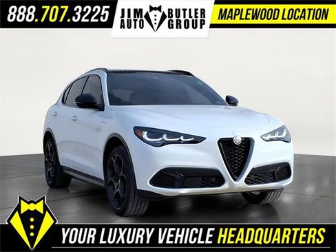 Used 2024 Alfa Romeo Stelvio Veloce image 6
