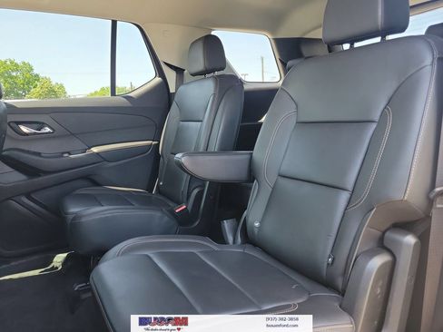 Used 2020 Chevrolet Traverse LT w/ LT Premium Package AWD/4WD image 11