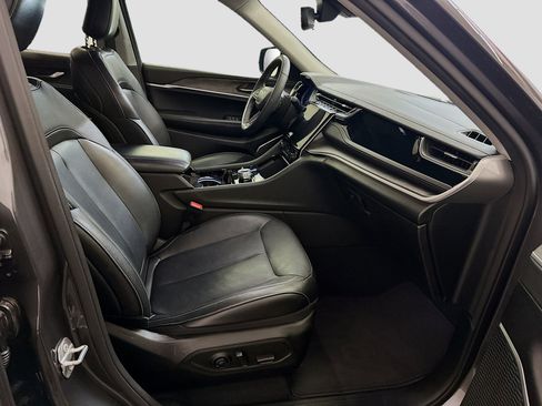 Used 2022 Jeep Grand Cherokee Limited 4xe image 34