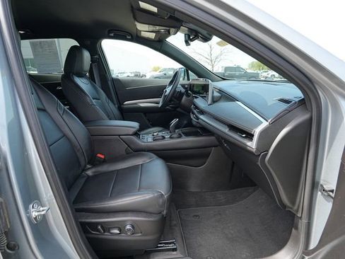 Used 2025 Cadillac XT4 Premium Luxury AWD/4WD image 22