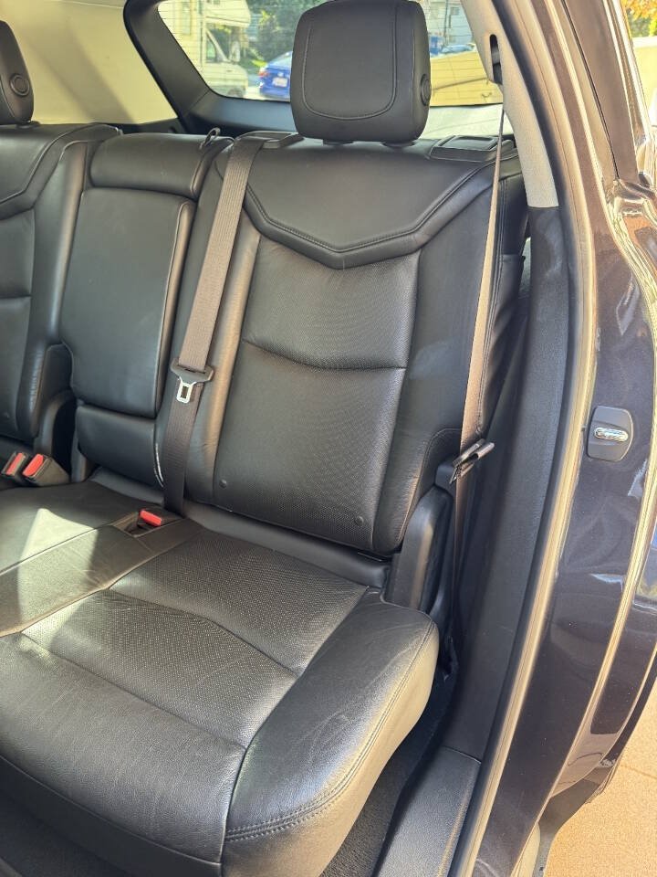 Used 2017 Cadillac XT5 Luxury w/ Driver Awareness Package FWD image 12