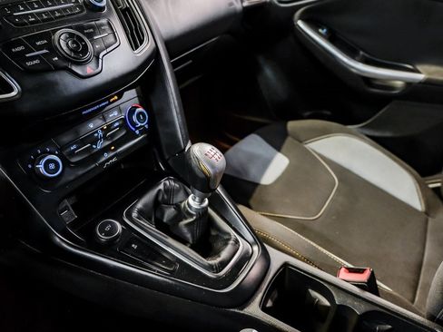 Used 2015 Ford Focus ST image 28