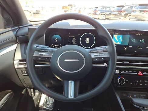 Certified 2025 Hyundai Santa Cruz SEL image 17