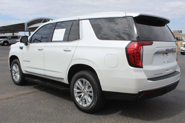 Used 2024 GMC Yukon SLT w/ SLT Luxury Package AWD/4WD image 9