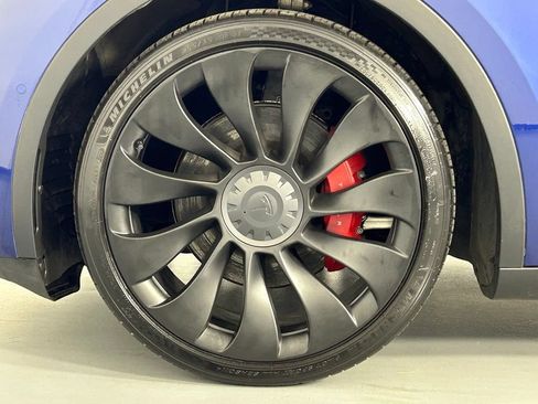Used 2022 Tesla Model Y Performance AWD/4WD image 34