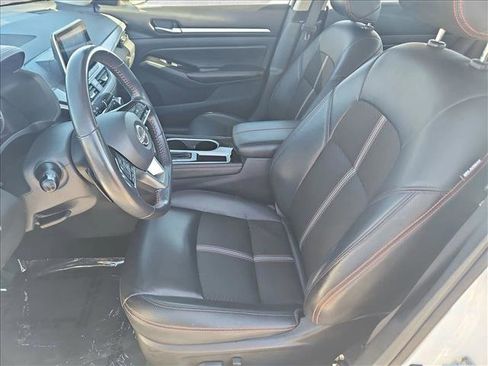 Used 2024 Nissan Altima 2.5 SR image 14