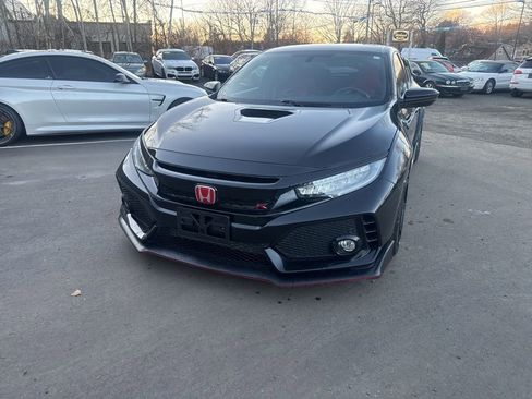 Used 2019 Honda Civic Type R image 2