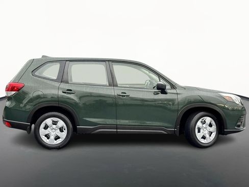 Used 2023 Subaru Forester image 5