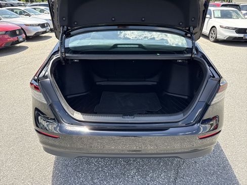 Certified 2024 Honda Accord EX image 33