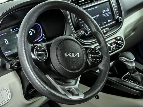 Used 2023 Kia Soul LX w/ Option Group 015 FWD image 18