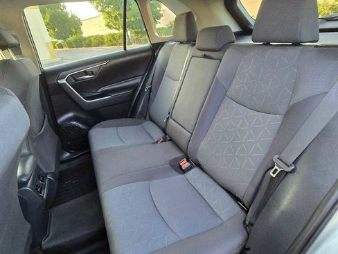 Used 2019 Toyota RAV4 XLE image 15