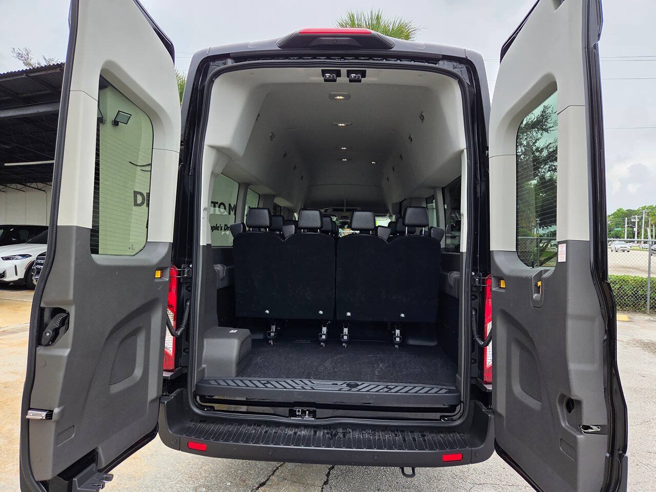 Used 2025 Ford Transit 350 XL RWD image 18