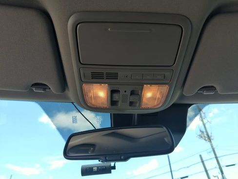 Used 2017 Honda Pilot Touring image 27