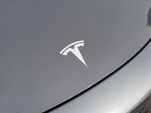 Used 2017 Tesla Model 3 Long Range image 30