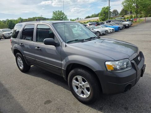 Used 2007 Ford Escape XLT image 3