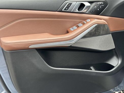 Certified 2024 BMW X7 xDrive40i w/ Executive Package image 18