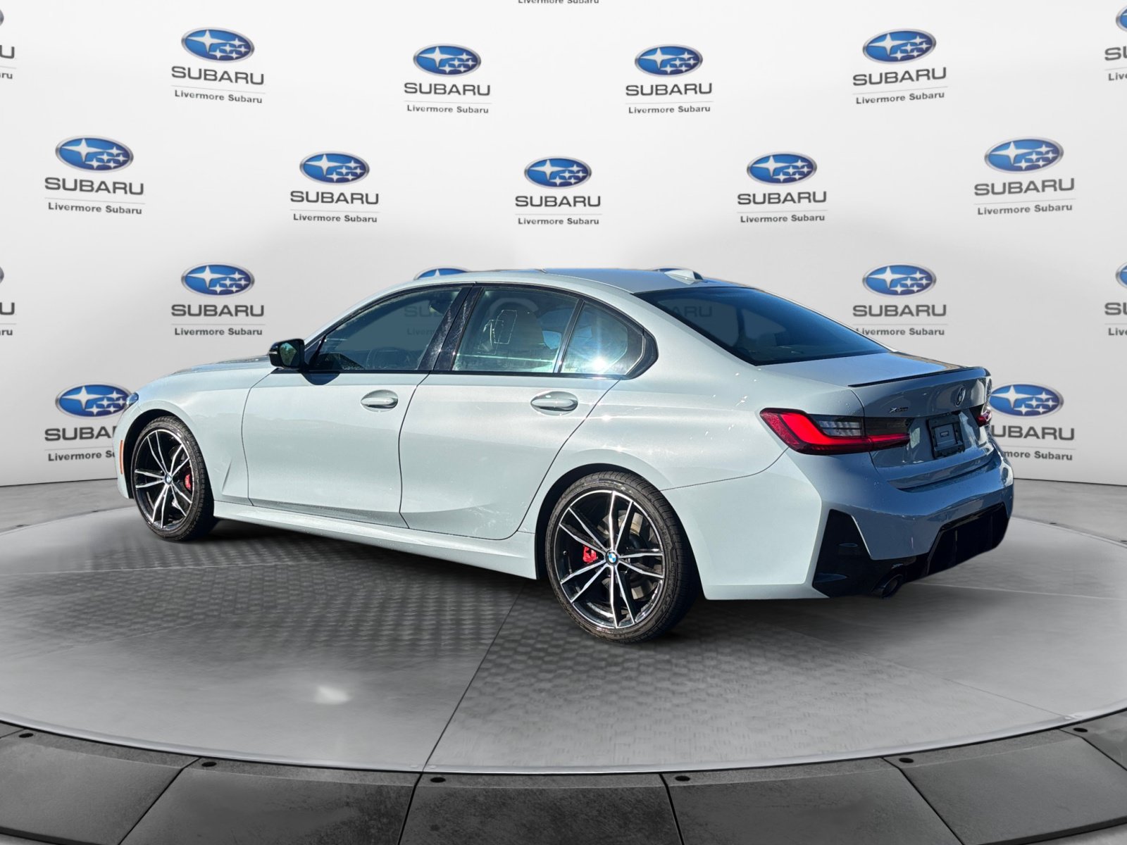 Used 2023 BMW 330i xDrive Sedan w/ M Sport Package AWD/4WD image 4