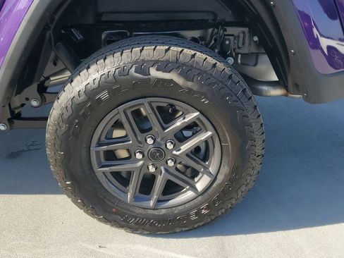 New 2026 Jeep Gladiator Sport image 9