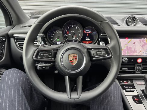Used 2026 Porsche Macan image 15