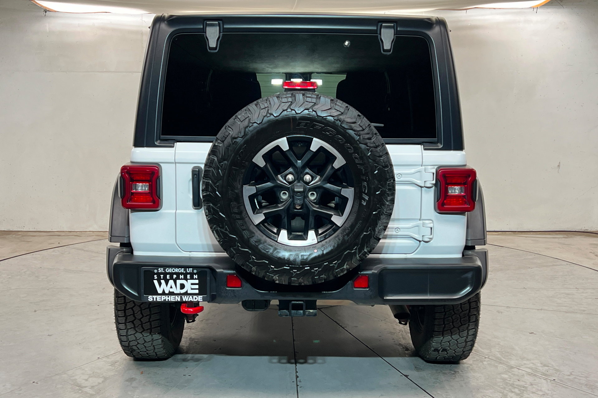 Certified 2025 Jeep Wrangler Unlimited Rubicon AWD/4WD image 4