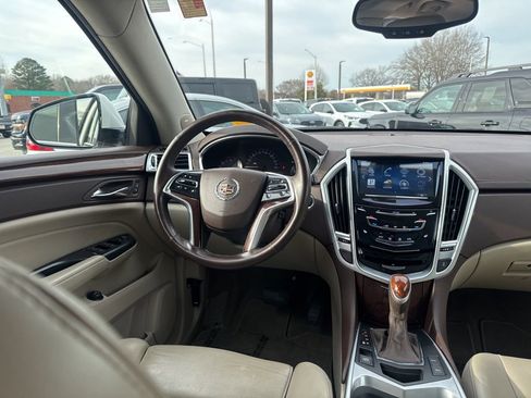 Used 2013 Cadillac SRX Luxury image 9