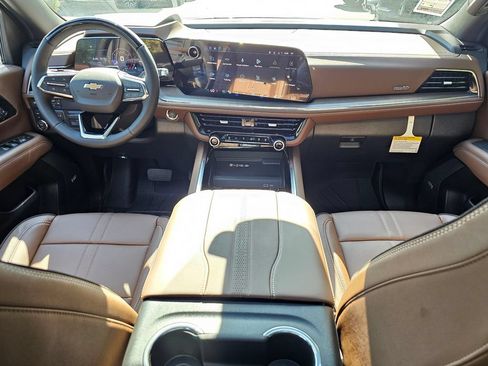 New 2026 Chevrolet Suburban High Country AWD/4WD image 20