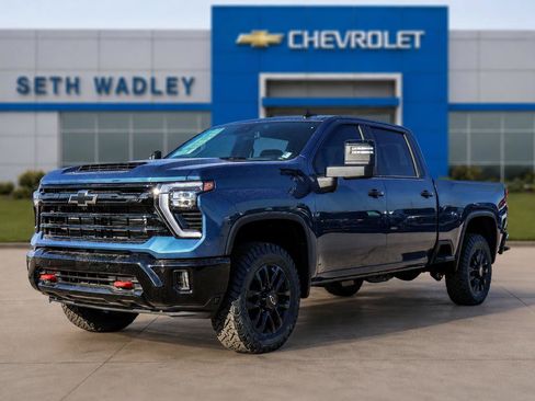 New 2026 Chevrolet Silverado 2500 LT w/ Trail Boss Package AWD/4WD image 3