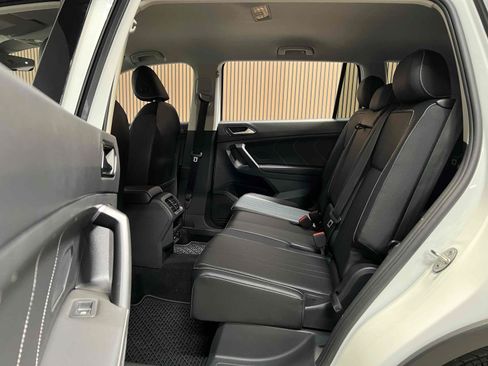 Used 2022 Volkswagen Tiguan SE FWD image 5