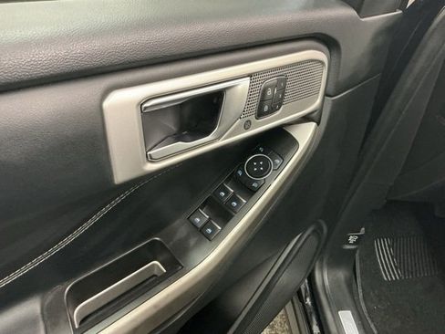 Used 2022 Ford Explorer Limited w/ Hybrid Equipment Group 310A image 16