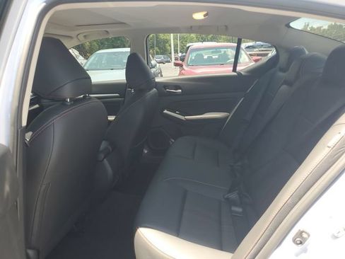 Certified 2025 Nissan Altima 2.5 SR w/ SR Premium Package FWD image 11