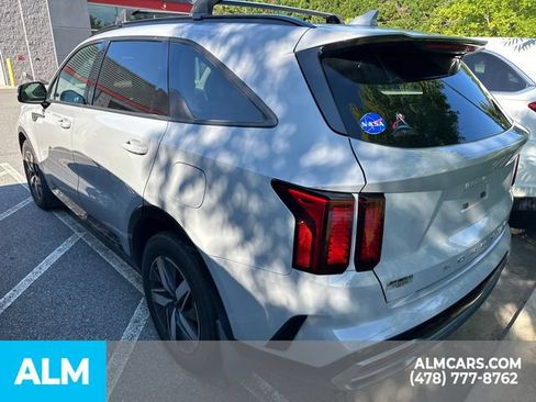 Used 2022 Kia Sorento EX w/ Panoramic Sunroof Package FWD image 8