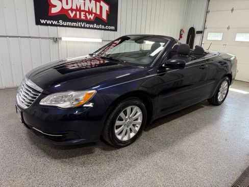 Used 2012 Chrysler 200 Touring FWD image 1