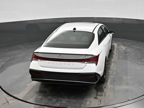 New 2026 Hyundai Elantra SEL Sport FWD image 28